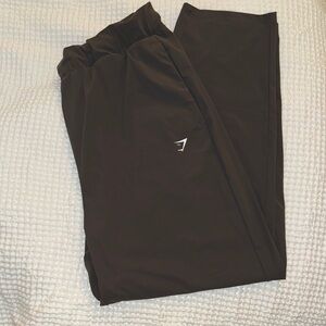 Gymshark Everyday Woven Pant in Strength Green